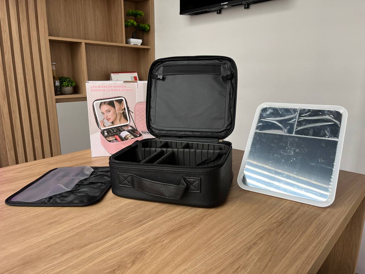 Organizador de Maquillaje con Espejo LED Recargable | Estuche de Viaje Premium